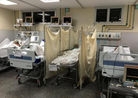 Braziliyadan qan donduran görüntülər: Xəstələrlə meyitlər bir arada FOTO