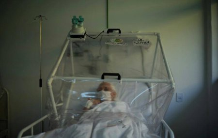 Braziliyadan qan donduran görüntülər: Xəstələrlə meyitlər bir arada FOTO