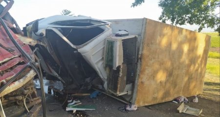 Cəlilabadda yük avtomobilləri toqquşub, 3 nəfər yaralanıb.