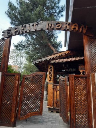 Bakıda karantin rejimini pozan kafelər aşkarlandı