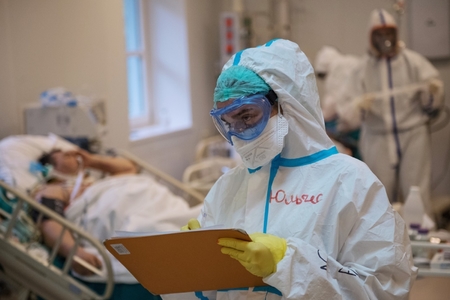 Rusiyada pandemiya qurbanlarının sayı 4855-ə çatıb