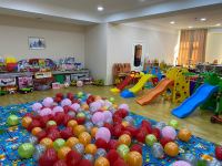 Праздничные подарки малышам от Фонда Гейдара Алиева (ФОТО) Праздничные подарки малышам от Фонда Гейдара Алиева (ФОТО)