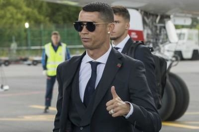 Ronaldo ilk milyarder futbolçu oldu