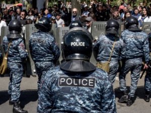 Yerevanda Paşinyanın yüzlərlə əleyhdarı saxlanıldı - YENİLƏNİB Yerevanda Paşinyanın yüzlərlə əleyhdarı saxlanıldı - YENİLƏNİB