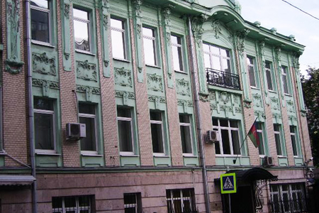 Rusiyada azərbaycanlı tələbənin öldürülməsi ilə bağlı cinayət işi nəzarətə götürülüb - Səfirlik Rusiyada azərbaycanlı tələbənin öldürülməsi ilə bağlı cinayət işi nəzarətə götürülüb - Səfirlik