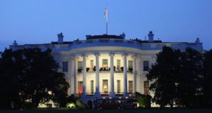 Ağ Ev koronavirusun ikinci dalğasına hazırlaşır Ağ Ev koronavirusun ikinci dalğasına hazırlaşır