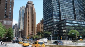 Azərbaycandan olan “kral” Nyu Yorkda, BMT-nin yanında məşhur qülləni aldı