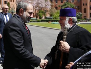 Paşinyanın qarşısında daha bir ciddi maneə... ERMƏNİ APOSTOL KİLSƏSİ