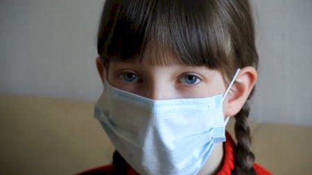 Maska taxmayan uşaqlara görə valideyinlər cərimələnəcək - Deputatdan açıqlama