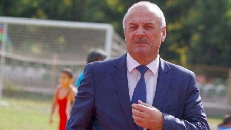 İcra başçısının oğlu bahalı maşınla qəza şəraiti yaratdı: Qalmaqal – Foto