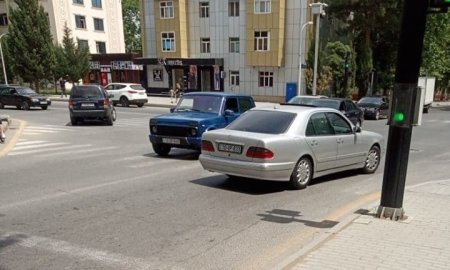 İcra başçısının oğlu bahalı maşınla qəza şəraiti yaratdı: Qalmaqal – Foto 