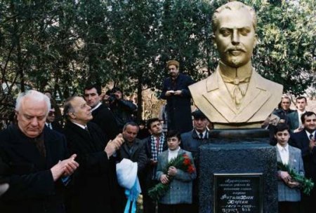 “Heydər Əliyev azərbaycanlılara “siz Gürcüstanda öz torpaqlarınızdasınız” deyəndə Şevardnadze ağappaq ağardı…”