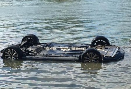 Salyanda maşın su kanalına aşdı: Ər-arvad boğularaq öldü