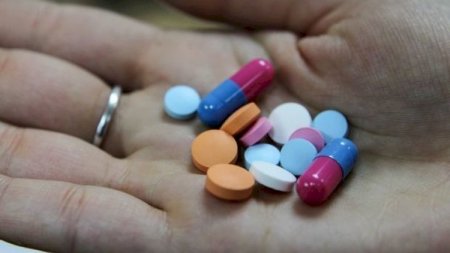 Bakı metrosunda keçmiş müəllimdən 900 psixotrop həb götürüldü