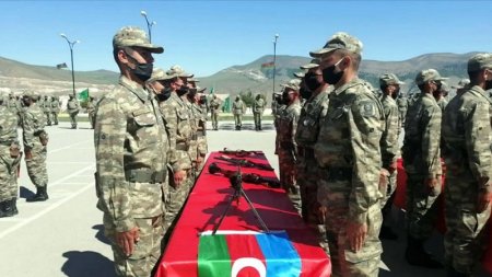 Deputat: “Gənc əsgərlər koronavirusa görə ciddi yoxlamadan keçiriləcək”