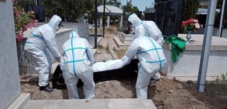 Gəncədə koronavirusdan ölən şəxsin dəfn görüntüləri - FOTO