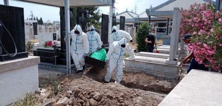 Gəncədə koronavirusdan ölən şəxsin dəfn görüntüləri - FOTO