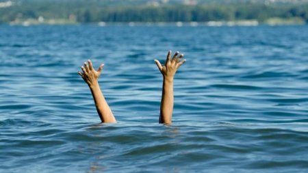 FHN Kürdə batan 2 nəfəri axtarır