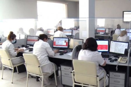 “Bir gündə 2600-2700 çağırışa gedirik” — BAŞ HƏKİMİN MÜAVİNİ ƏHALİYƏ SƏSLƏNDİ