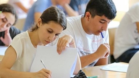 Bu gün də imtahan var