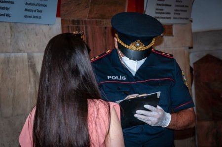 Bakı metrosunda maska taxmayanlar cərimələnib - FOTO