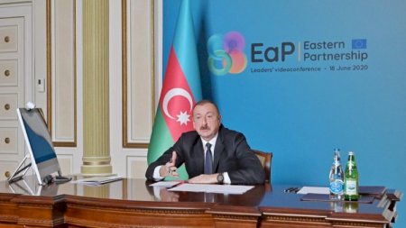 İlham Əliyev Paşinyanı biabır etdi: “Ona sakit oturmağı tövsiyə edərdim“