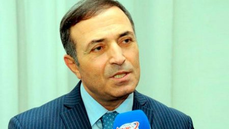 “Evdə qalmaq aparata qoşulub tavana baxmaqdan daha yaxşıdır” – Mənsum İbrahimov