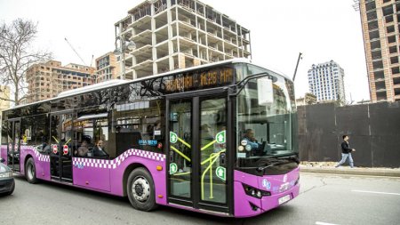 İctimai nəqliyyat və taksi xidmətlərinin hərəkətinə icazə verilir