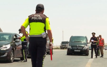 Dünən Bakıya gəlmək istəyən 550 maşın geri qaytarıldı