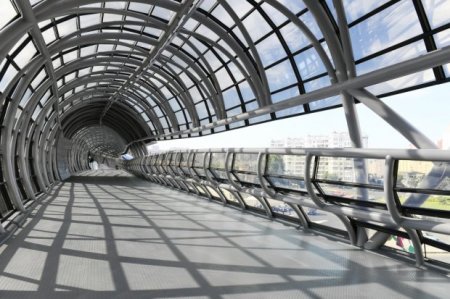 İlham Əliyev Bakının Neapol küçəsindəki yerüstü piyada keçidinin açılışında