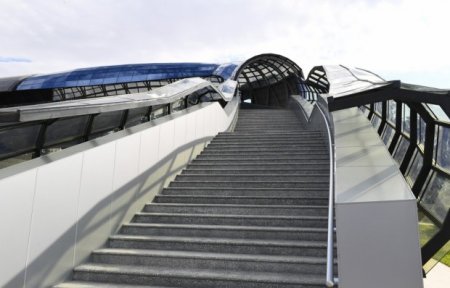 İlham Əliyev Bakının Neapol küçəsindəki yerüstü piyada keçidinin açılışında