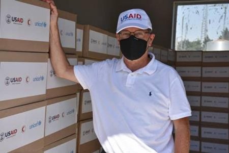 Səfir: “ABŞ COVID-19-a qarşı mübarizədə Azərbaycan xalqının yanında olmaqdan qürur duyur”