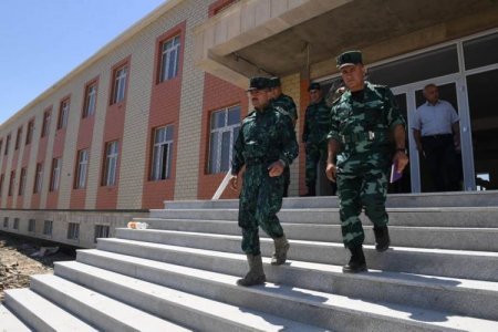 Elçin Quliyev “Qazax” əlahiddə sərhəd diviziyasının hərbi hissə və bölmələrində olub