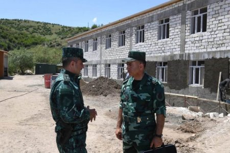 Elçin Quliyev “Qazax” əlahiddə sərhəd diviziyasının hərbi hissə və bölmələrində olub