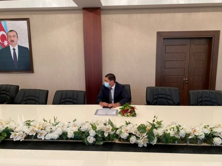 Nəsimi rayonunda Dövlət Qulluqçularının Peşə Bayramı Günü münasibəti ilə video-müşavirə keçirilib -FOTOLAR