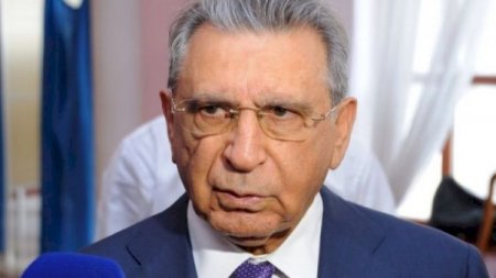 Ramiz Mehdiyev bu şəxslərə qadağa qoydu – Əmr
