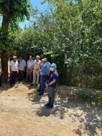 Deputat karantin qaydalarını belə pozdu - Fotolar