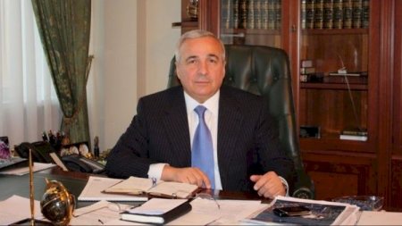 Gömrük Komitəsi məşhur milyarderə cərimə yazdı