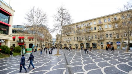 Bu şəxslərin evdən çıxması qadağandır - RƏSMİ