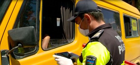 Avtobuslarda maska taxmayanlar cərimələndi - Foto