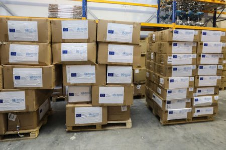 Azərbaycana 168 min fərdi qoruyucu vasitə gətirildi - FOTO