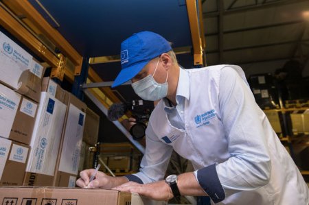 Azərbaycana 168 min fərdi qoruyucu vasitə gətirildi - FOTO