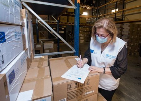 Azərbaycana 168 min fərdi qoruyucu vasitə gətirildi - FOTO