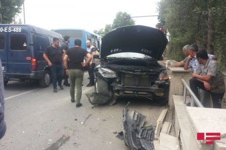 Göyçayda bir küçədə 3 yol-nəqliyyat hadisəsi olub, xəsarət alanlar var - FOTO