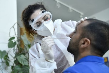 Jurnalistlər COVID-19 testindən keçirildi - FOTO