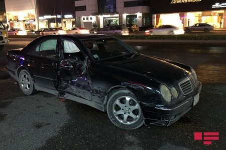 “Fairmont Baku”da əylənən İsmayılın avtomobili bu hala düşübmüş - Foto