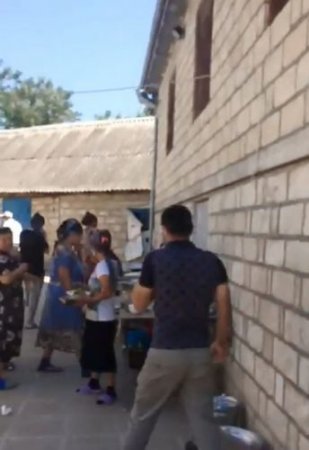 Ağsuda karantin qaydalarını pozaraq yas mərasimi keçirənlər məsuliyyətə cəlb edilib - FOTO