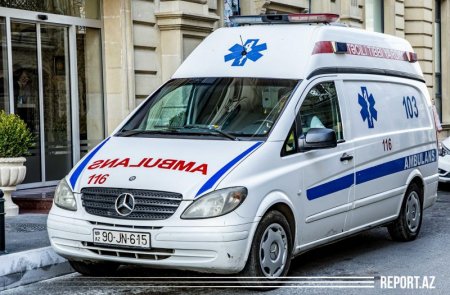 Azərbaycanda koronavirusla mübarizə aparan həkimlər qəzaya düşdü — 8 nəfər yaralandı