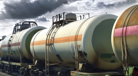 Azərbaycan 15 mln tona yaxın neft ixrac edib