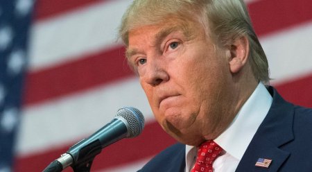 Tramp tibbi maskadan istifadə etməməsinin səbəbini açıqlayıb